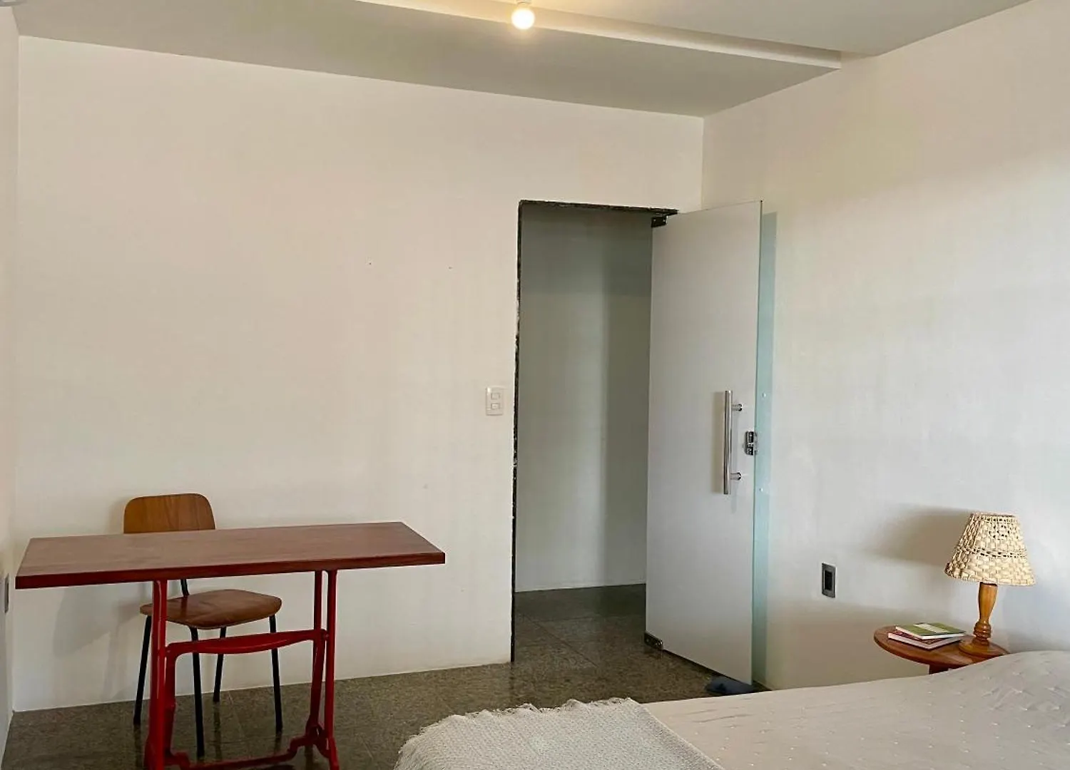 Quarto No Bairro Meireles A 50M Da Beira-Mar Fortaleza  0*, Fortaleza (Ceara)